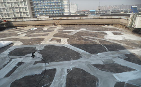 深圳屋頂漏水維修多少錢(qián)一平方包工包料？中盛隆專(zhuān)業(yè)防水師傅告訴你！